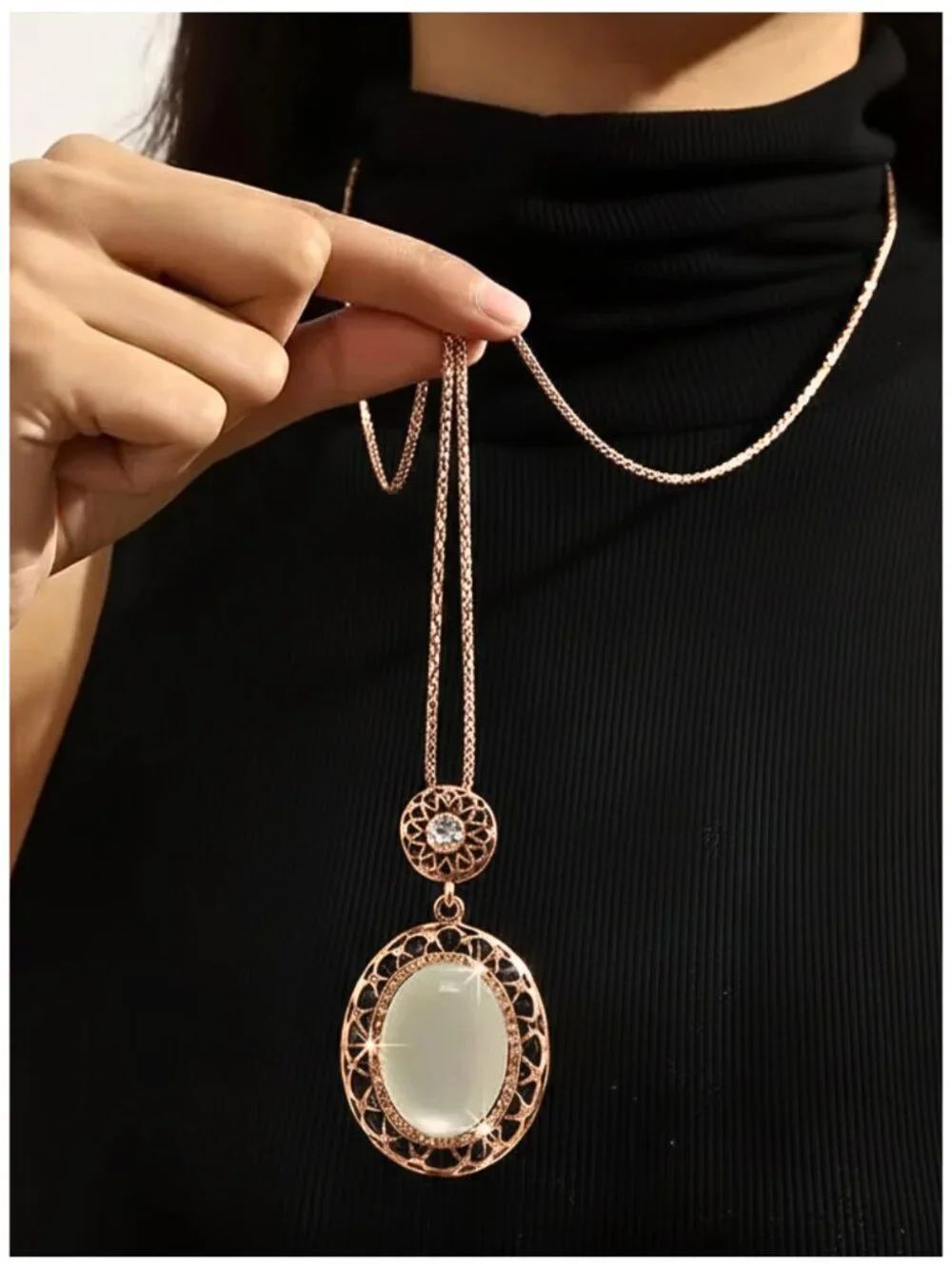NWT Opalescent Pendant Necklace Rose Gold Rhinestone Accent Sweater Chain - Picture 2 of 4